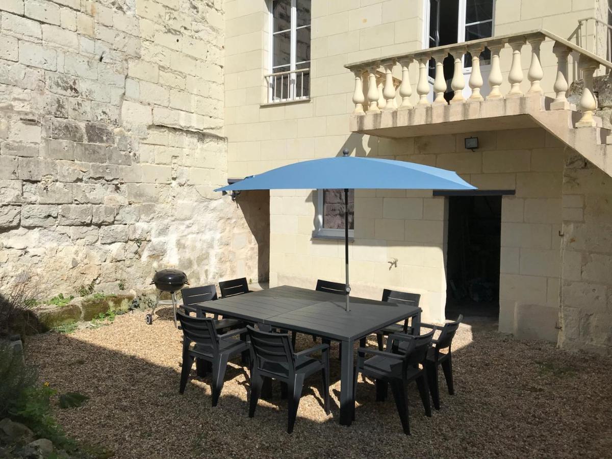 Jolie Maison Tuffeau Centre De Saumur Avec Local Velos Bagian luar foto