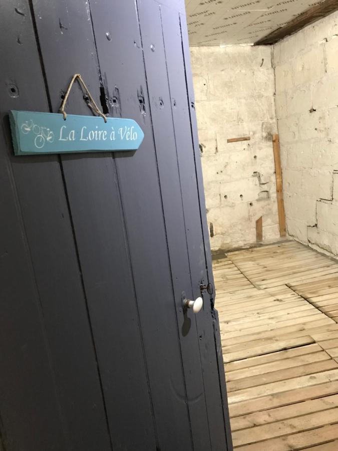 Jolie Maison Tuffeau Centre De Saumur Avec Local Velos Bagian luar foto